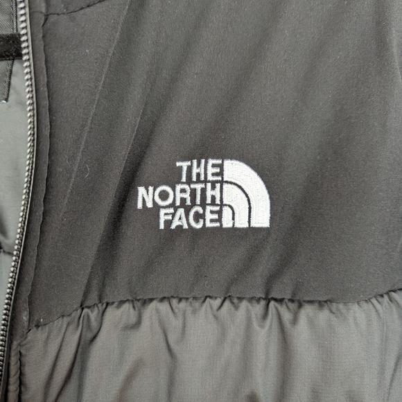 The North Face Black Hooded Puffer Jacket - Picture 9 of 11